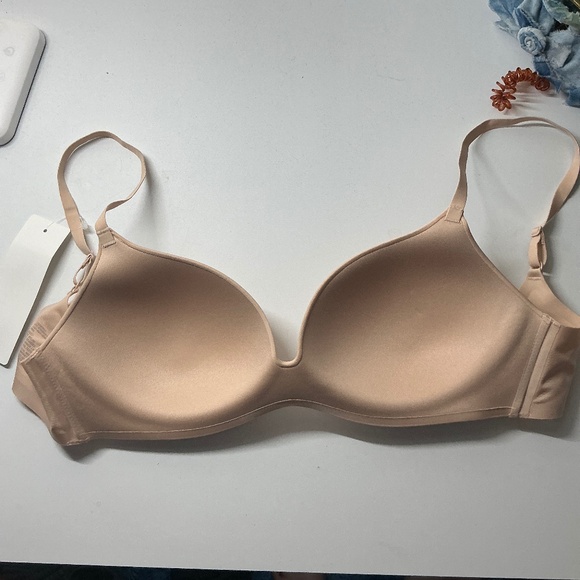 Brand New Uniqlo Wireless Bra - Picture 3 of 4